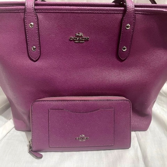Coach Purple crossgrain leather tote bag and Wallet Set - Picture 1 of 4